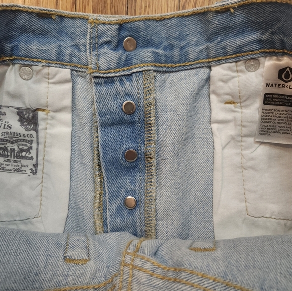 Levis 501 Womens High Rise Shorts Size 29 Distressed Cut Off Button Fly NEW - Picture 7 of 11